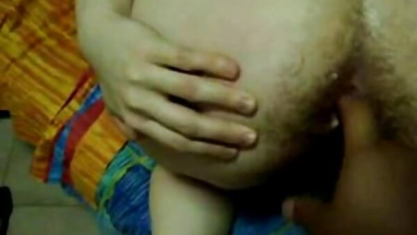 Das verwöhnte Küken Angelica zieht das Höschen aus und fickt ihren rasierten, sex filme free verführerischen Schlitz mit einem Dildo